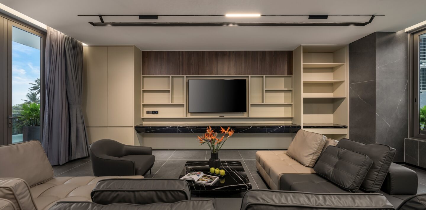 6 Bedrooms