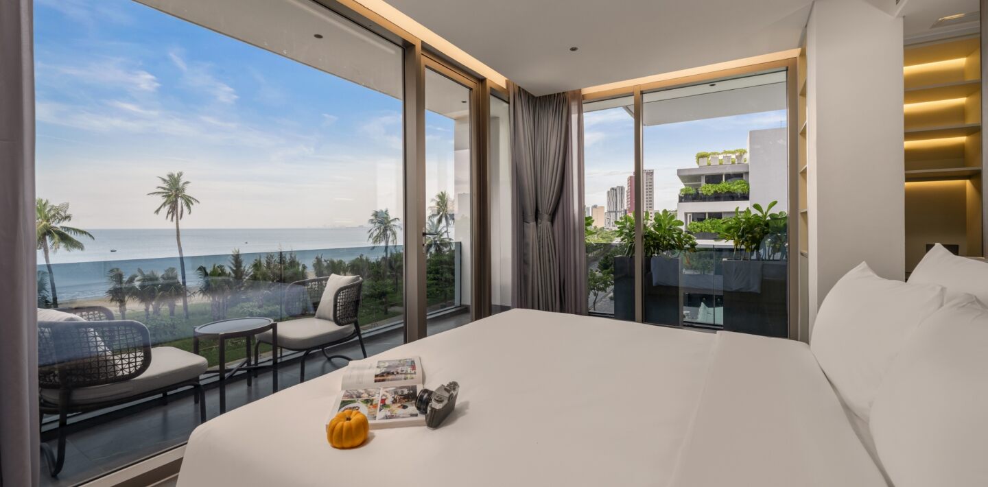 6 Bedrooms