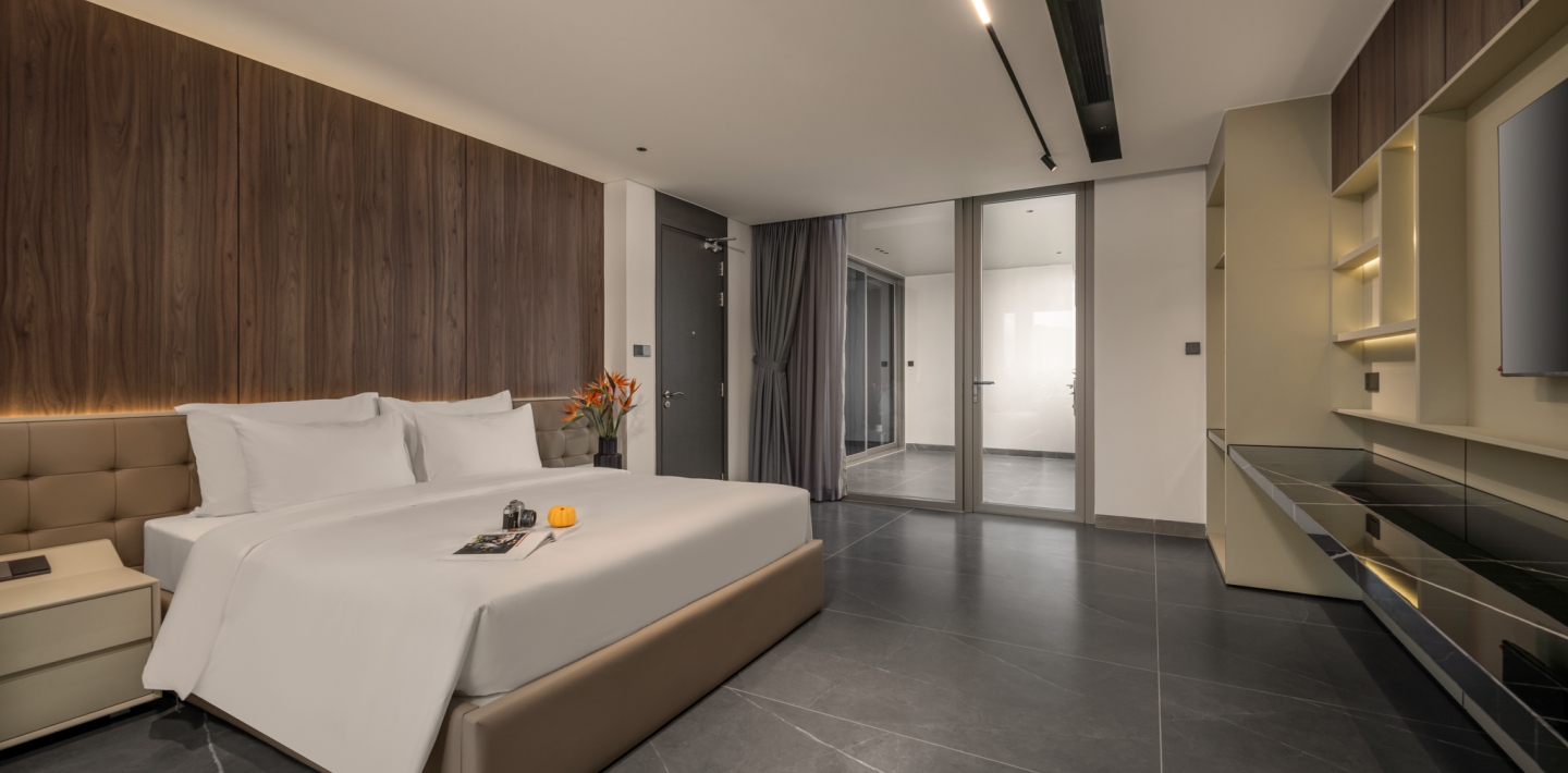 6 Bedrooms