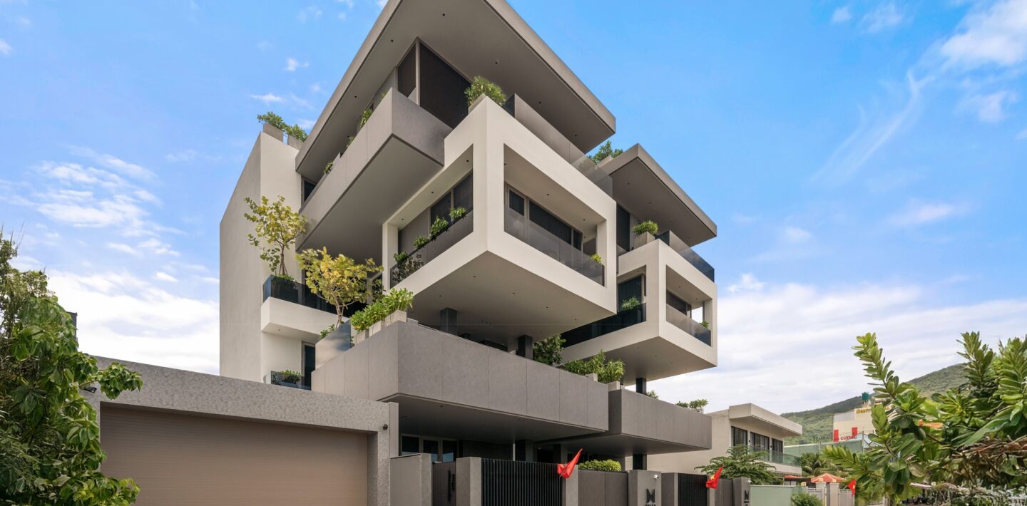 6 Bedrooms