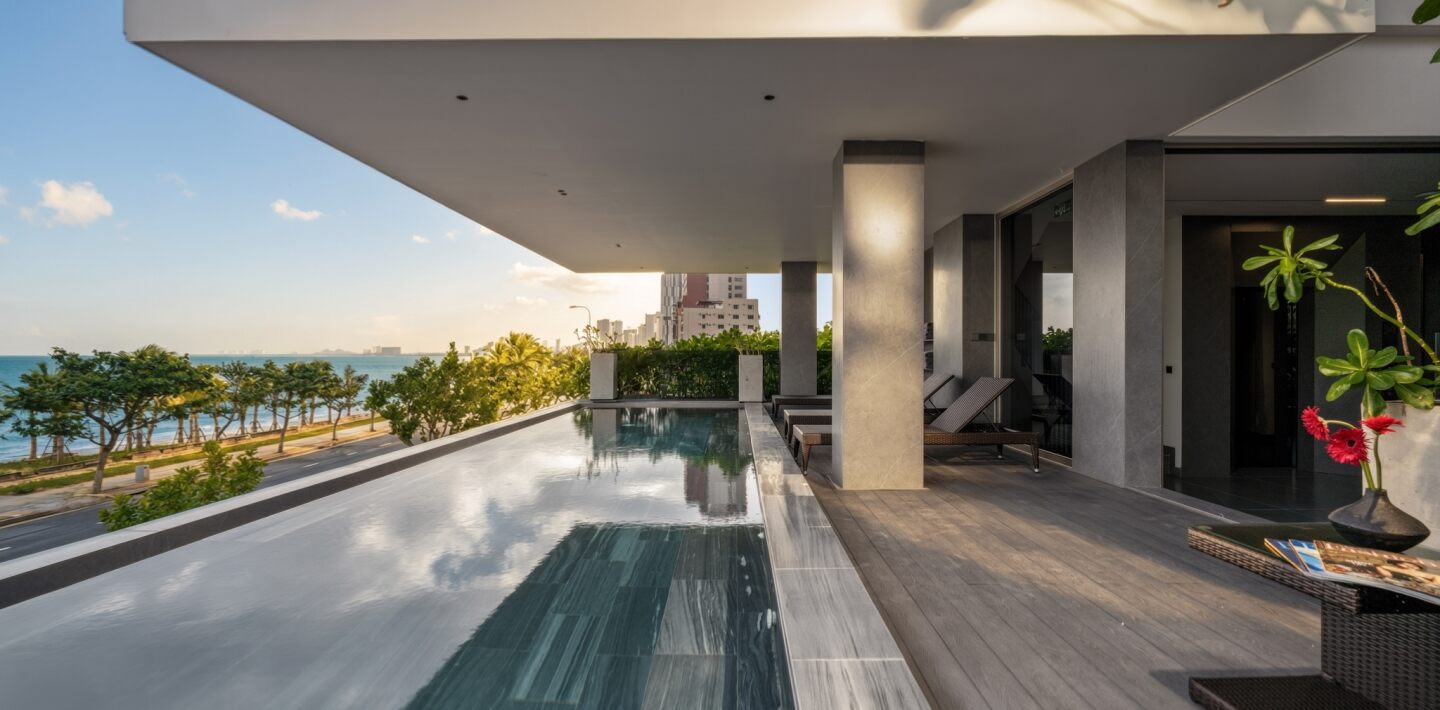 8 Bedrooms
