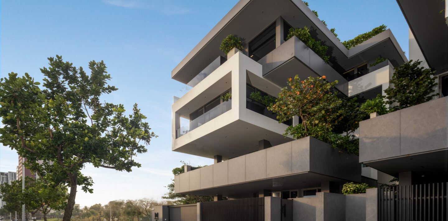 8 Bedrooms