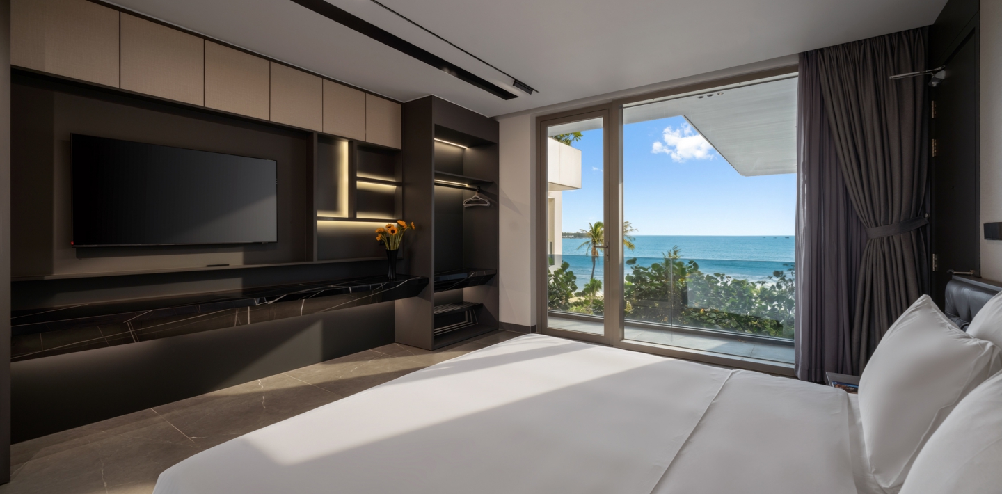 8 Bedrooms